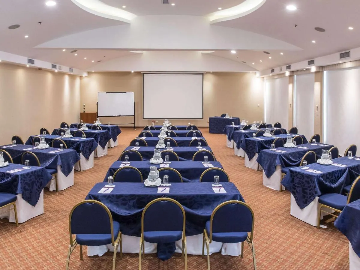 Mercure Alameda Quito 5*,  Ecuador