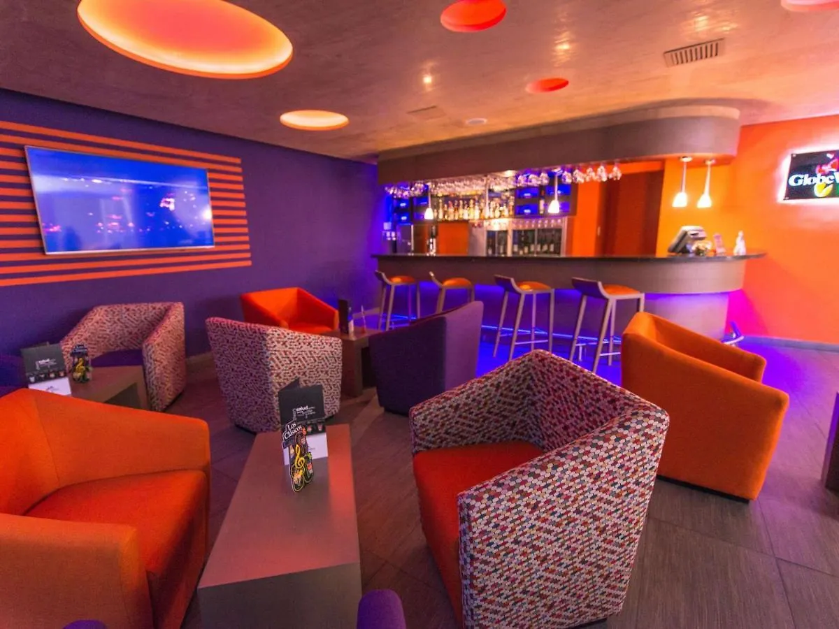 Mercure Alameda Quito 5*,