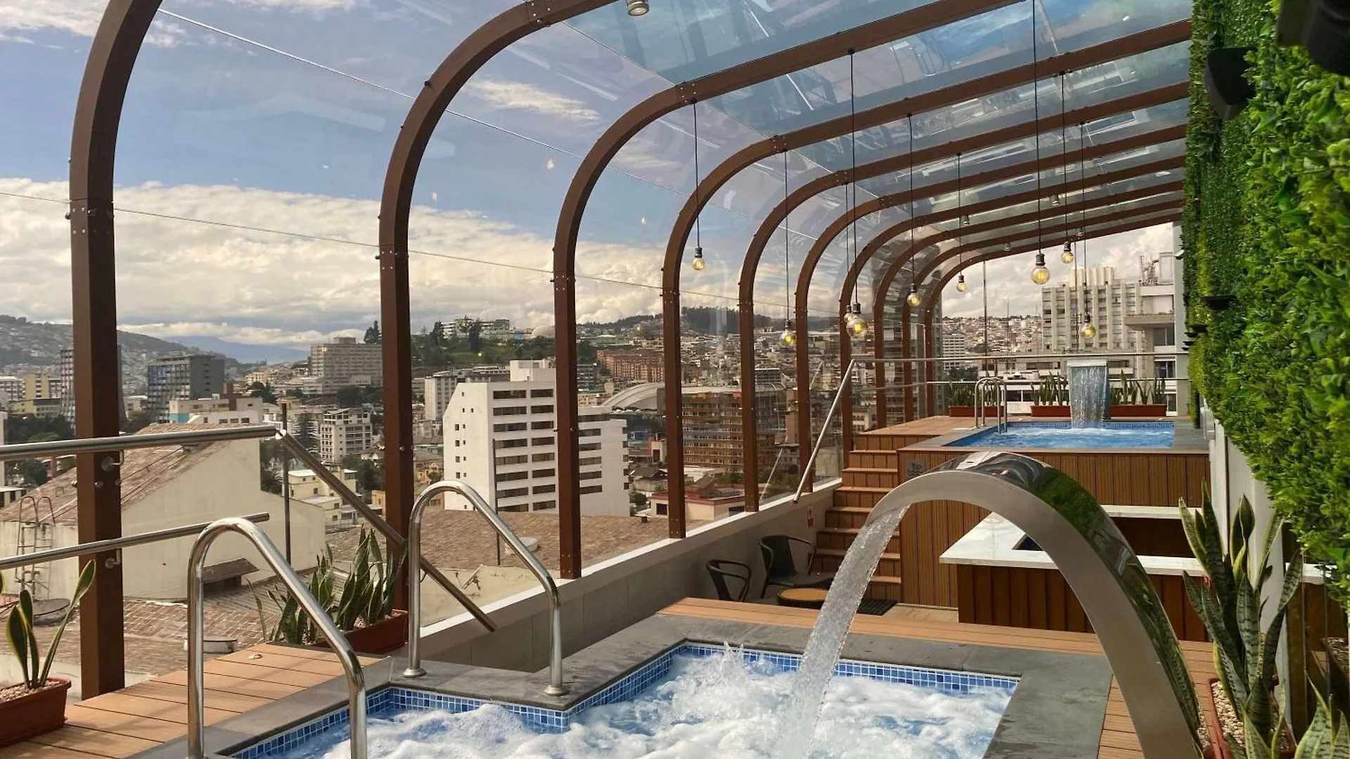 Hotel Mercure Alameda Quito