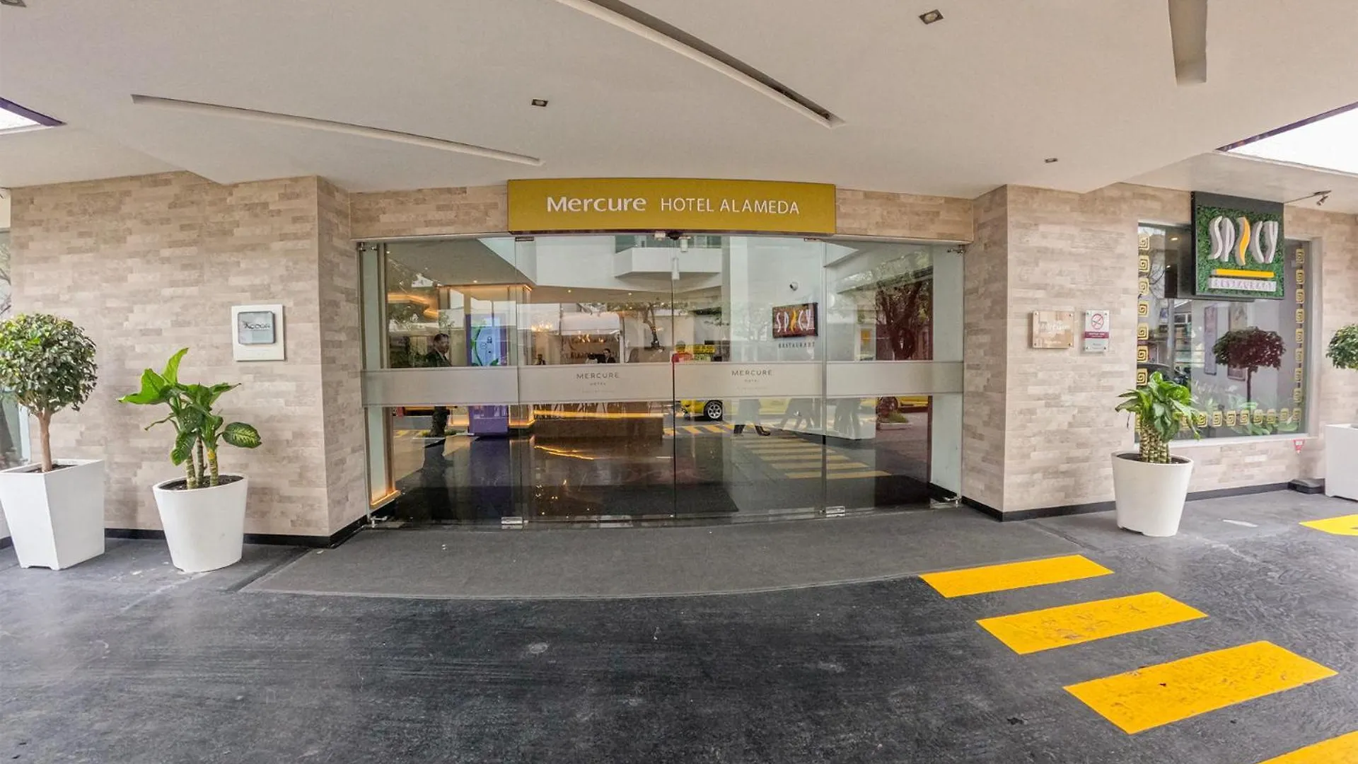 Mercure Alameda Quito 5*,  Ecuador