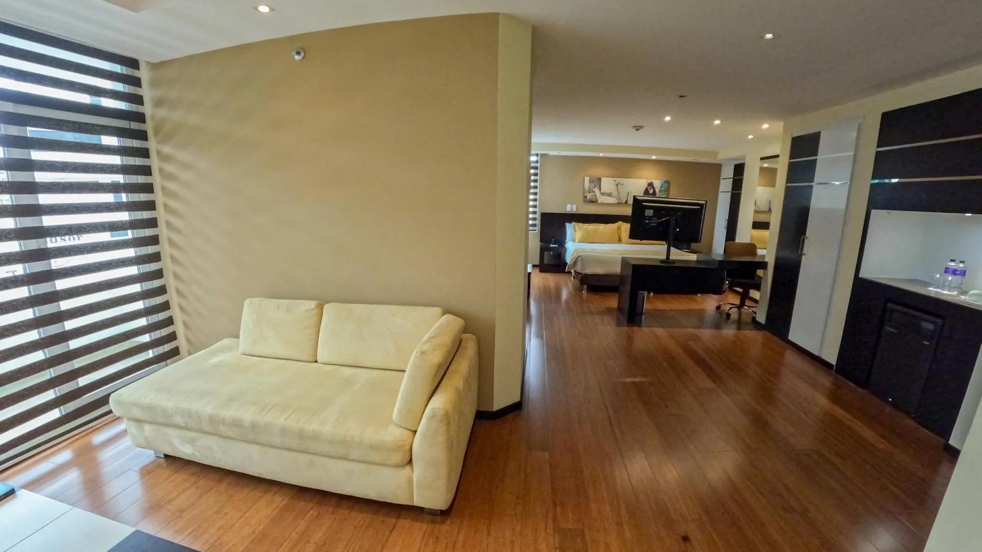 Mercure Alameda Quito 5*,  Ecuador