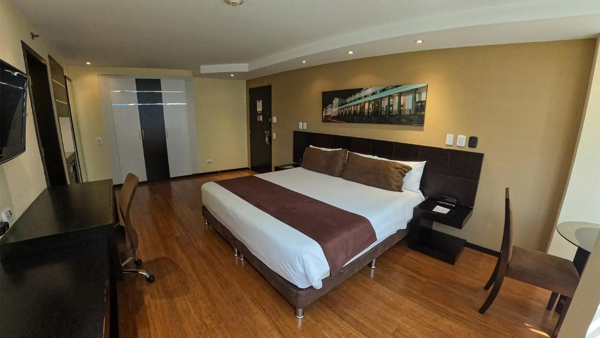 ***** Hotel Mercure Alameda Quito Ecuador