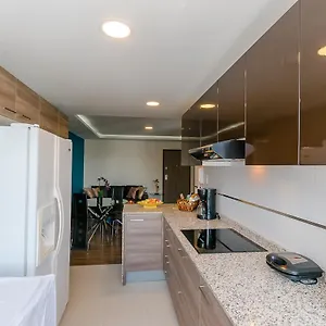 De Lujo, Piso Alto, Junto Parque Carolina, Generador Electrico Apartment